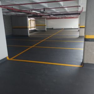 5Parqueaderos - GIA Oficinas 140.jpeg